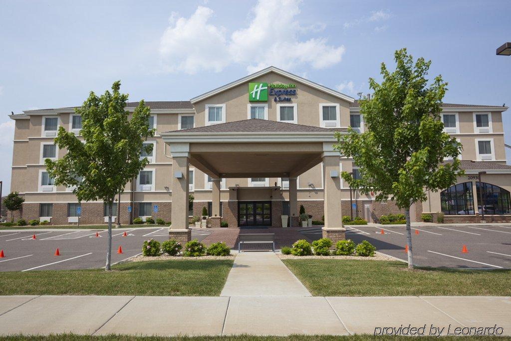Holiday Inn Express Hotel & Suites Rogers By Ihg Exterior foto